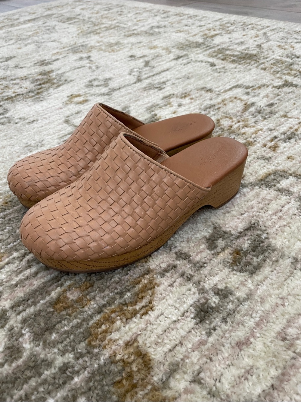 Universal Thread Tan Woven Leather Clogs